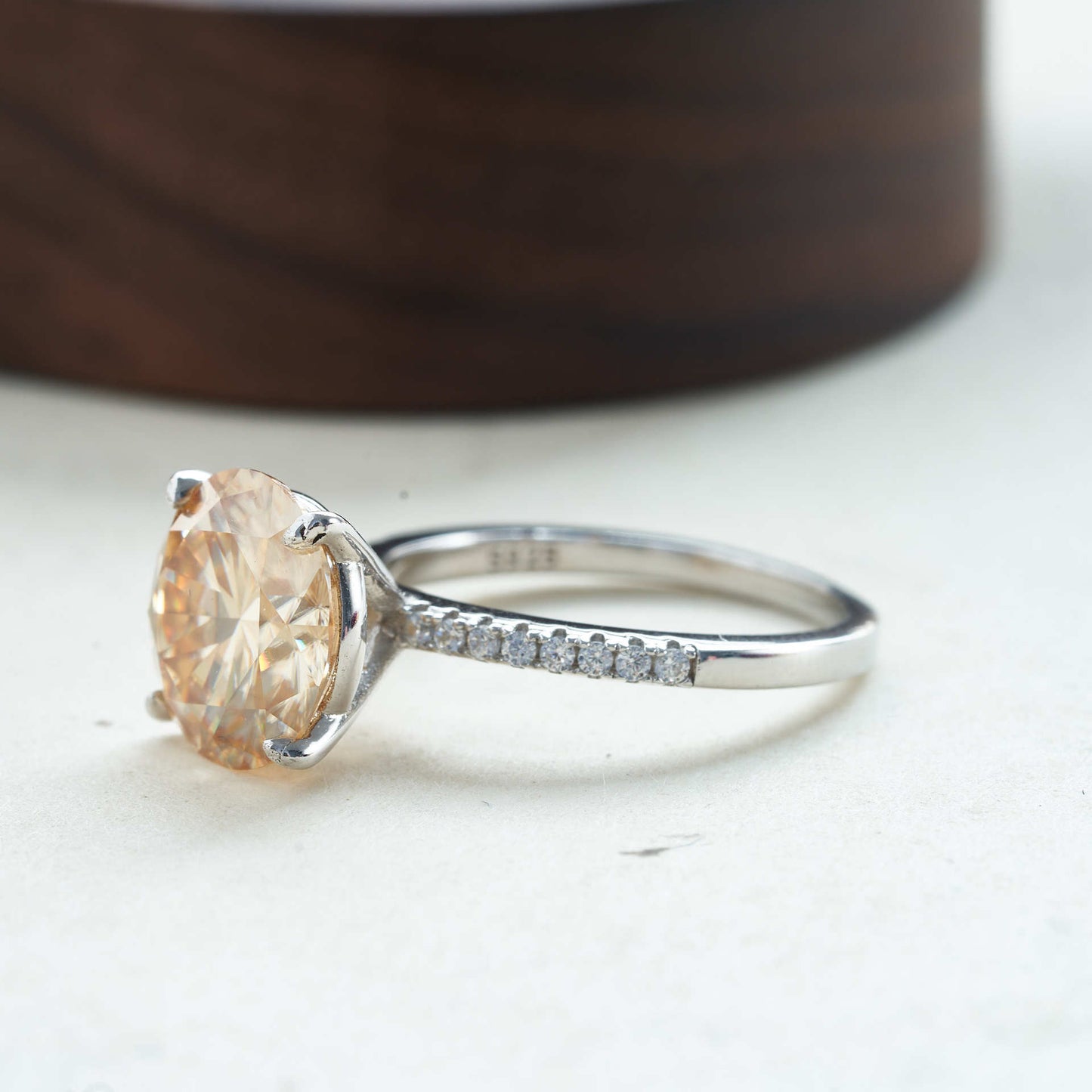 Monvé Lumière Ring